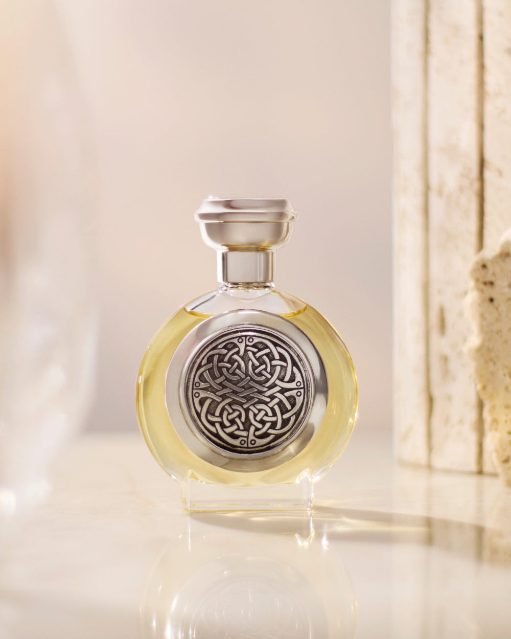 Complex_one_of_our_global_bestsellers_is_a_unique_fusion_of_leathery_green_labdanum_and_musk_a.jpg