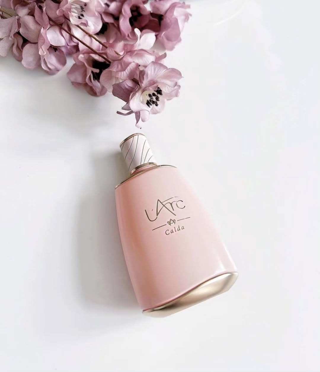 Every_night_a_mysterious_allure_unfolds_as_Calda_unveils_the_essence_of_romance_which_ignites_th.jpg